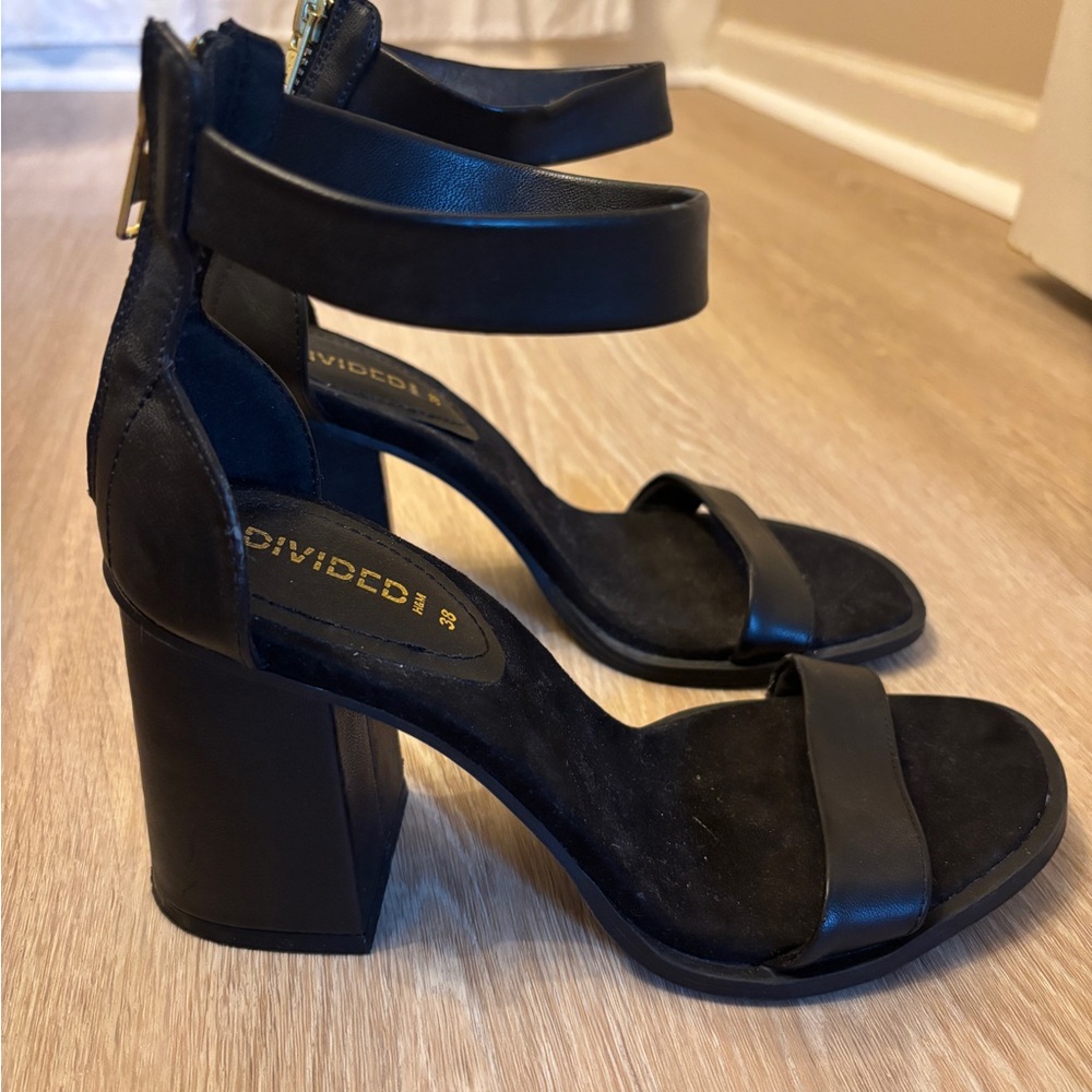 Divided Black Chunky Heel Sandals